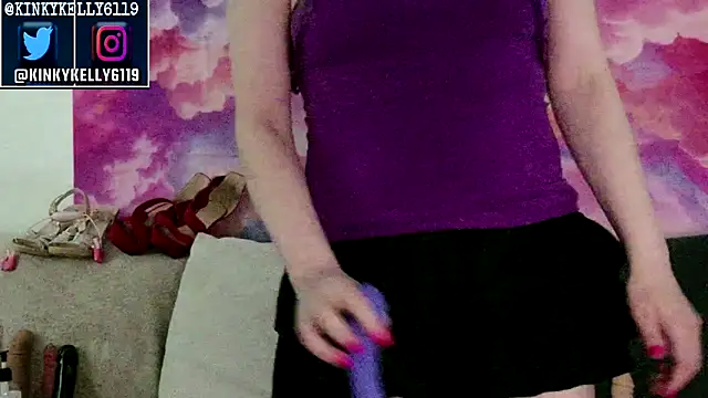 Snapshot of Kellylynn69 chatting on 03/13/26, 12:04 Kellylynn69 online show from 03/13/26, 12:04