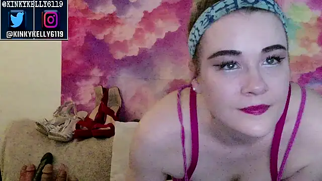Snapshot of Kellylynn69 chatting on 11/25/25, 02:23 Kellylynn69 online show from 11/25/25, 02:23