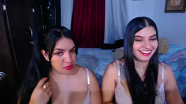 Snapshot of Sharlottee chatting on 05/04/26, 10:45 Sharlottee online show from 05/04/26, 10:45