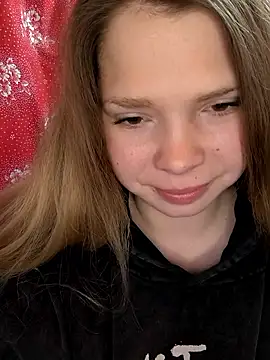 Zuli Kiska online show from 04/09/26, 06:19