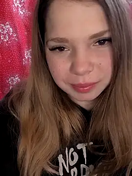 Snapshot of Zuli_Kiska chatting on 02/04/26, 10:05 Zuli Kiska online show from 02/04/26, 10:05