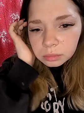 Snapshot of Zuli_Kiska chatting on 02/17/26, 11:57 Zuli Kiska online show from 02/17/26, 11:57