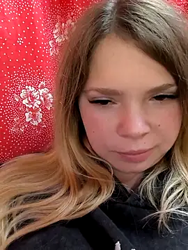 Zuli Kiska online show from 10/27/25, 08:37