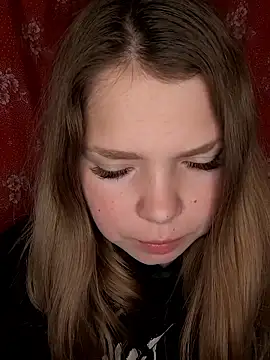 Zuli Kiska online show from 12/19/25, 08:11