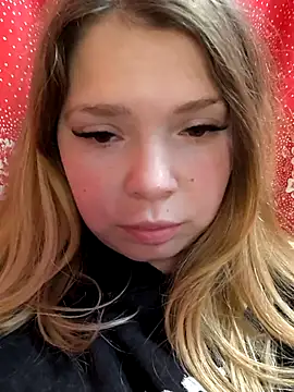 Zuli Kiska online show from 12/03/25, 08:19