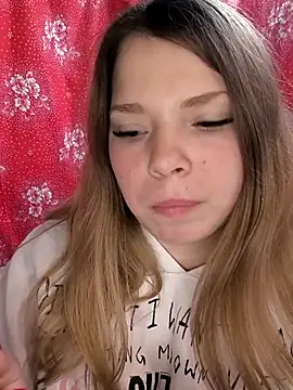 Snapshot of Zuli_Kiska chatting on 02/05/26, 08:15 Zuli Kiska online show from 02/05/26, 08:15