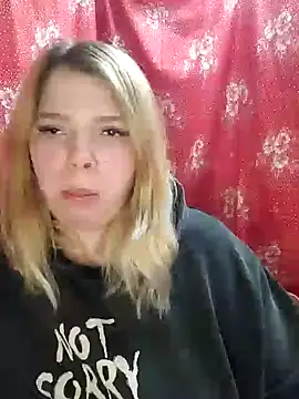 Snapshot of Zuli_Kiska chatting on 02/04/25, 08:38 Zuli Kiska online show from 02/04/25, 08:38