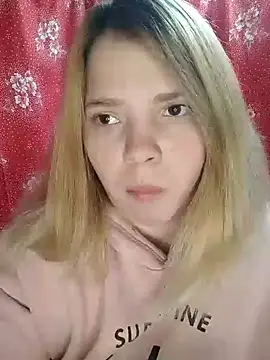 Snapshot of Zuli_Kiska chatting on 01/13/25, 08:37 Zuli Kiska online show from 01/13/25, 08:37