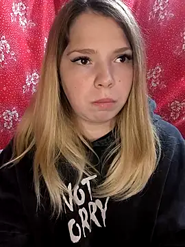 Zuli Kiska online show from 10/25/25, 08:09