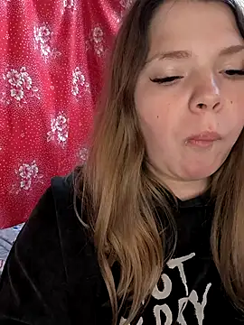 Zuli Kiska online show from 12/20/25, 09:06