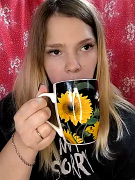 Zuli Kiska online show from 11/15/25, 12:20