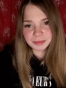 Snapshot of Zuli_Kiska chatting on 01/17/26, 08:23 Zuli Kiska online show from 01/17/26, 08:23