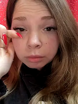 Snapshot of Zuli_Kiska chatting on 02/15/26, 07:35 Zuli Kiska online show from 02/15/26, 07:35