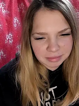 Zuli Kiska online show from 11/30/25, 12:39