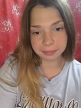 Snapshot of Zuli_Kiska chatting on 07/06/26, 05:36 Zuli Kiska online show from 07/06/26, 05:36