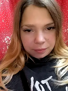 Zuli Kiska online show from 11/16/25, 08:57