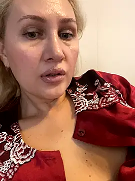 YourBlondee online show from 11/05/25, 02:47