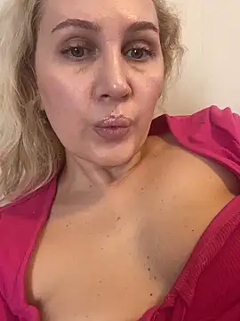 YourBlondee online show from 03/10/26, 03:43