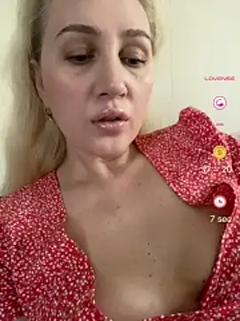 YourBlondee online show from 06/04/26, 12:26