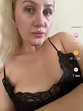 YourBlondee online show from 04/29/26, 04:05
