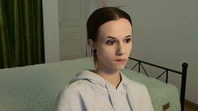 ItsAlisia online show from 09/28/25, 05:47