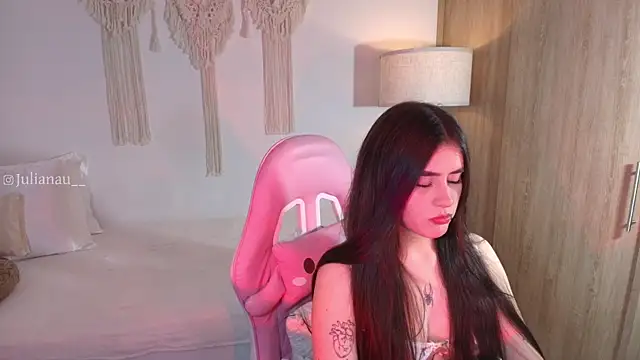 iriswest  online show from 12/03/25, 12:12