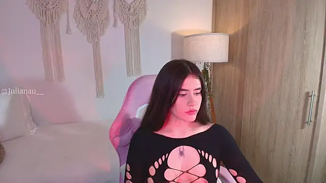 iriswest  online show from 12/01/25, 12:00