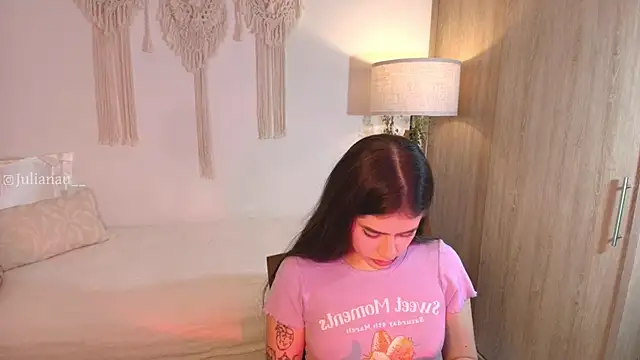 iriswest  online show from 11/20/25, 12:22