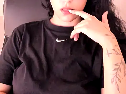 Kristenbr online show from 04/08/26, 11:17