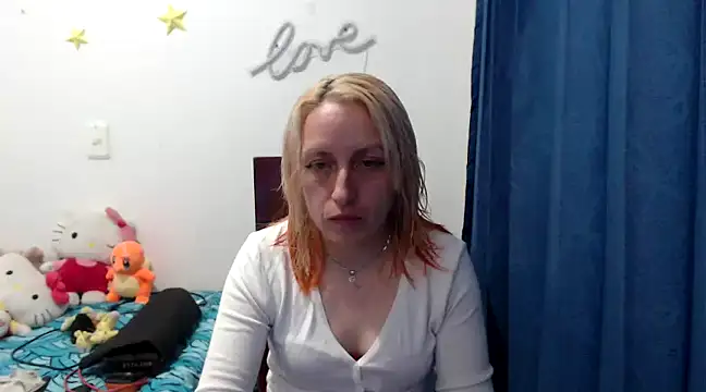 Snapshot of kittykalor09 chatting on 12/08/24, 11:40 kittykalor09 online show from 12/08/24, 11:40