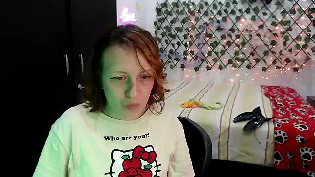 Snapshot of kittykalor09 chatting on 03/28/26, 01:28 kittykalor09 online show from 03/28/26, 01:28