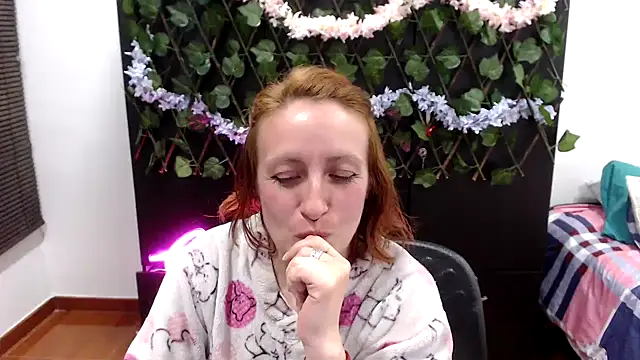 Snapshot of kittykalor09 chatting on 02/03/26, 04:21 kittykalor09 online show from 02/03/26, 04:21