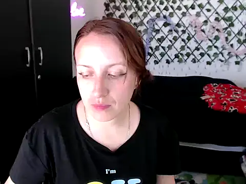 Snapshot of kittykalor09 chatting on 04/05/26, 04:35 kittykalor09 online show from 04/05/26, 04:35