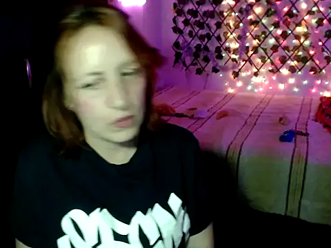 Snapshot of kittykalor09 chatting on 03/04/26, 01:35 kittykalor09 online show from 03/04/26, 01:35