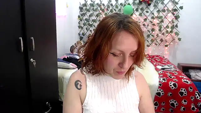 Snapshot of kittykalor09 chatting on 03/25/26, 11:58 kittykalor09 online show from 03/25/26, 11:58