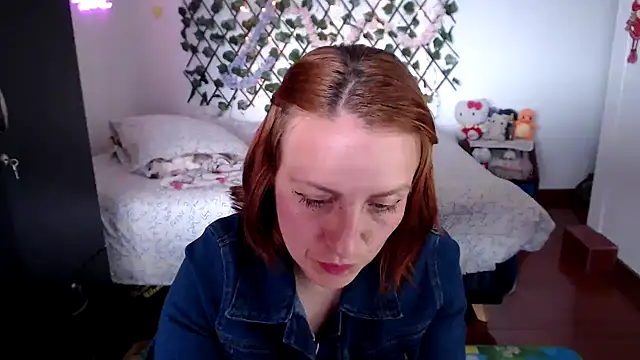 Snapshot of kittykalor09 chatting on 02/08/26, 10:18 kittykalor09 online show from 02/08/26, 10:18