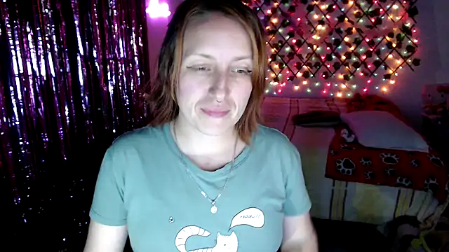 Snapshot of kittykalor09 chatting on 02/25/26, 01:39 kittykalor09 online show from 02/25/26, 01:39