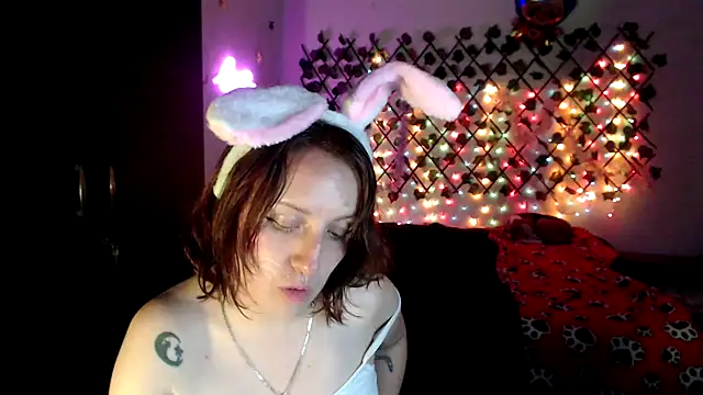 Snapshot of kittykalor09 chatting on 04/02/26, 03:35 kittykalor09 online show from 04/02/26, 03:35