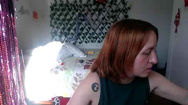 Snapshot of kittykalor09 chatting on 02/18/26, 09:44 kittykalor09 online show from 02/18/26, 09:44