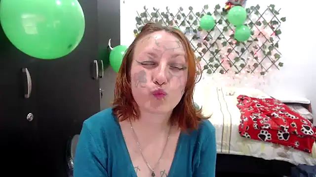 Snapshot of kittykalor09 chatting on 03/17/26, 10:24 kittykalor09 online show from 03/17/26, 10:24