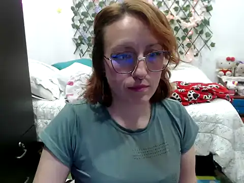 Snapshot of kittykalor09 chatting on 02/15/26, 03:18 kittykalor09 online show from 02/15/26, 03:18