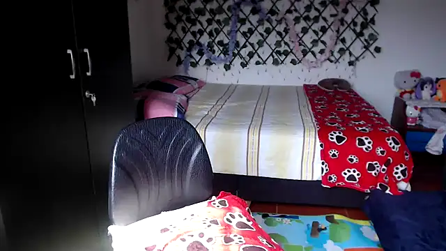 Snapshot of kittykalor09 chatting on 03/06/26, 08:04 kittykalor09 online show from 03/06/26, 08:04