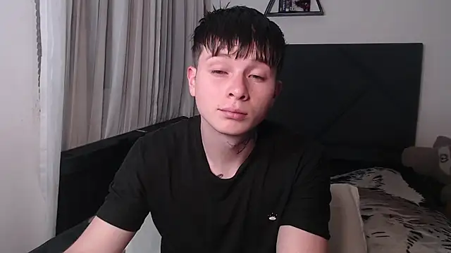 Snapshot of MathewCollin chatting on 07/05/26, 06:53 MathewCollin online show from 07/05/26, 06:53