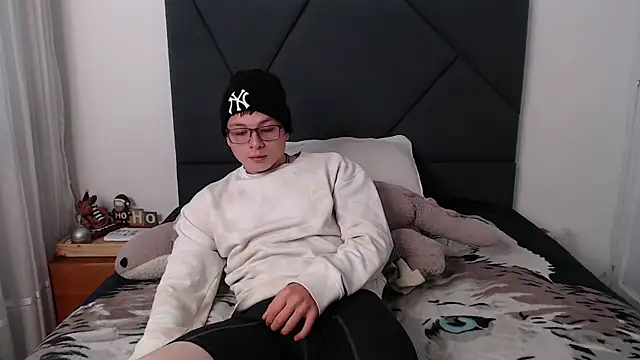 MathewCollin online show from 01/28/25, 01:27