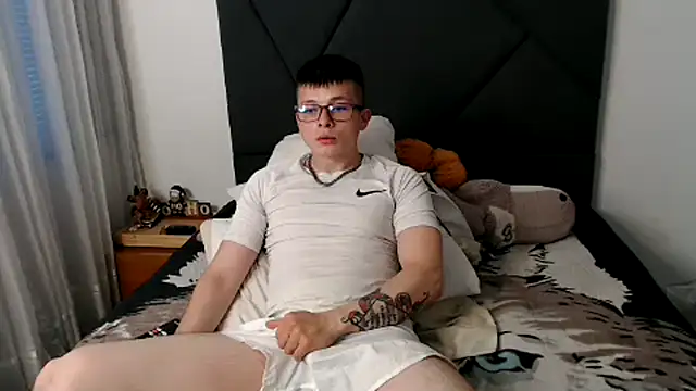 MathewCollin online show from 02/02/25, 10:49