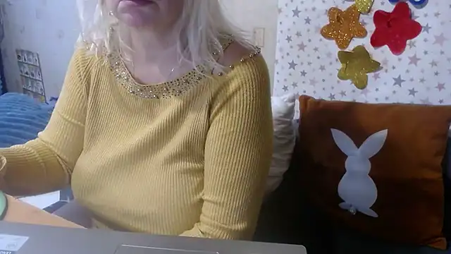 QueenLana online show from 10/27/25, 10:27