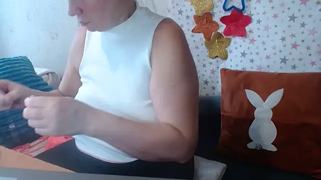 QueenLana online show from 11/19/25, 09:53