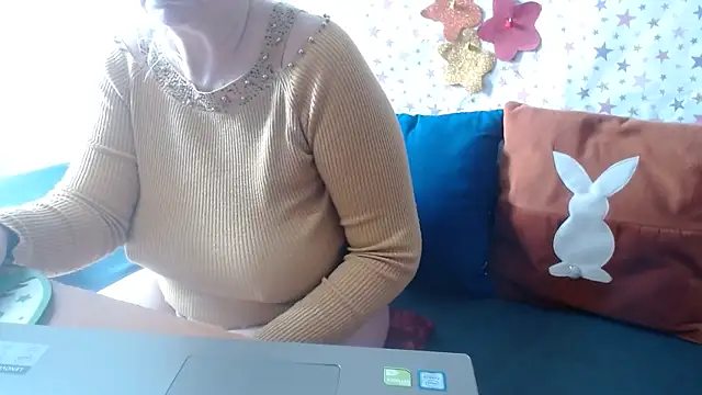QueenLana online show from 04/24/26, 06:37