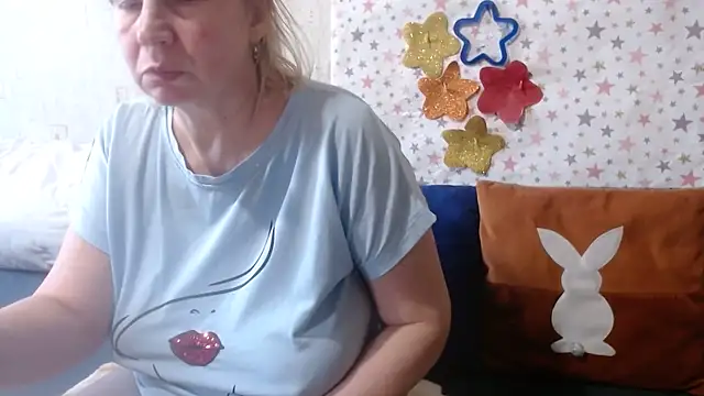 Snapshot of QueenLana chatting on 06/07/26, 08:41 QueenLana online show from 06/07/26, 08:41