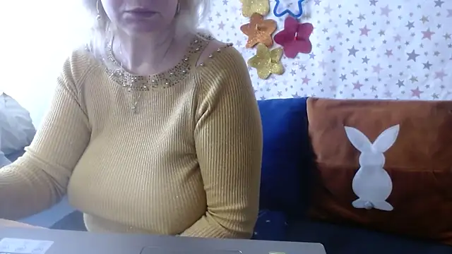 QueenLana online show from 04/08/26, 09:33